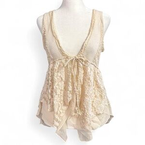 Daytrip Cream Boho Lace Tie Front Top – Size XS